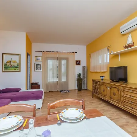 Amulic Apartment Duce