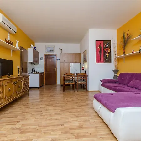 Apartment Amulic *