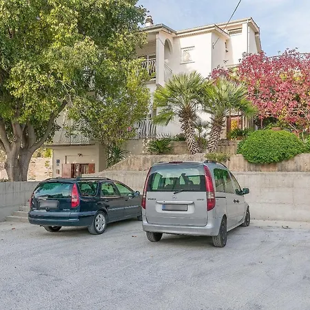 Amulic Apartman