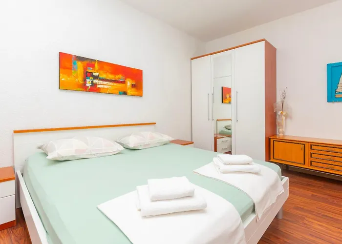 Apartament Amulic *